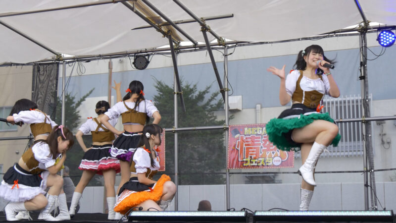 【4K】2代目HAPPY少女♪ 「祭り」 MEGAドン・キホーテ新川店 北海道のアイドル (16 09 24) 04:24