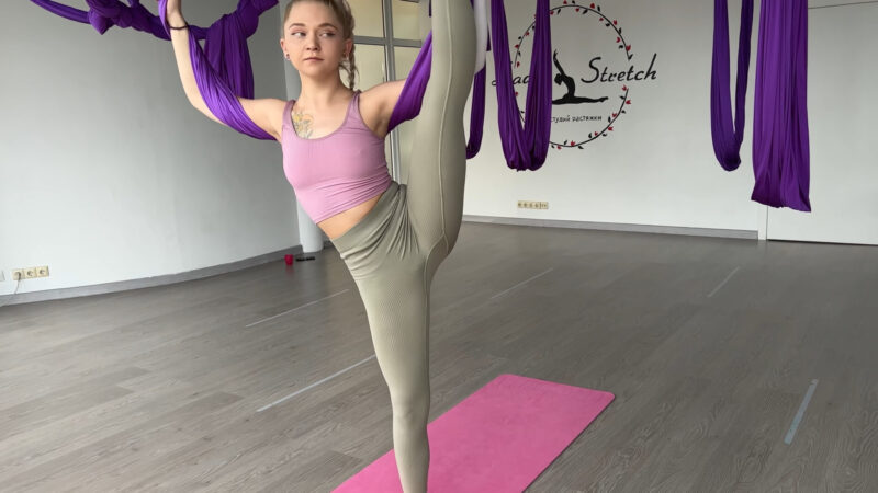 Spirituality yoga & gymnastics with Sasha - Part 2 01:15